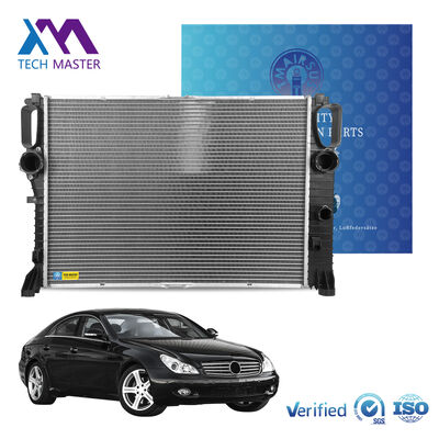Montagem de ventilador de radiador de alumínio premium OEM Tamanho padrão Substituição direta para Mercedes-Benz CLS500 2006