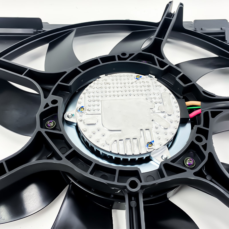 Radiador de ventilador universal de refrigeração de automóveis de 850 W para refrigeração óptima do motor 17427795757 17424730745